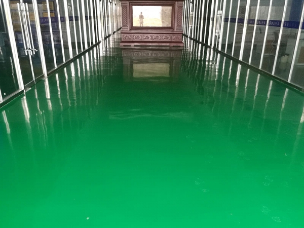 密封固化劑地坪和環(huán)氧地坪有什么不同？